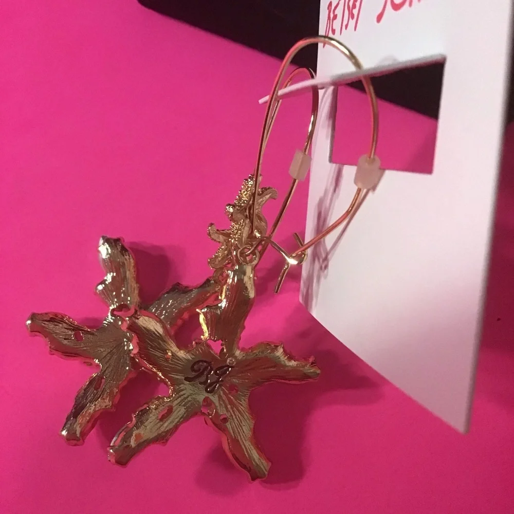 ⭐️SOLD NWT BETSEY JOHNSON STARFISH EARRINGS - Picture 11 of 11